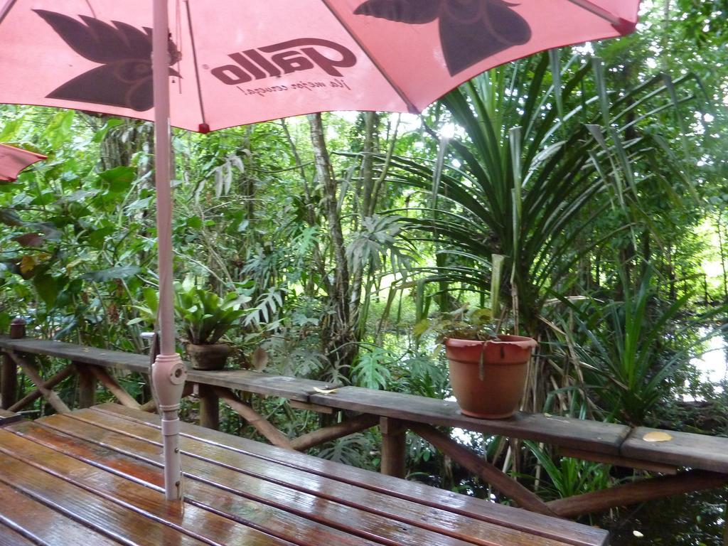 Hotel Casa Perico Rio Dulce Town Extérieur photo