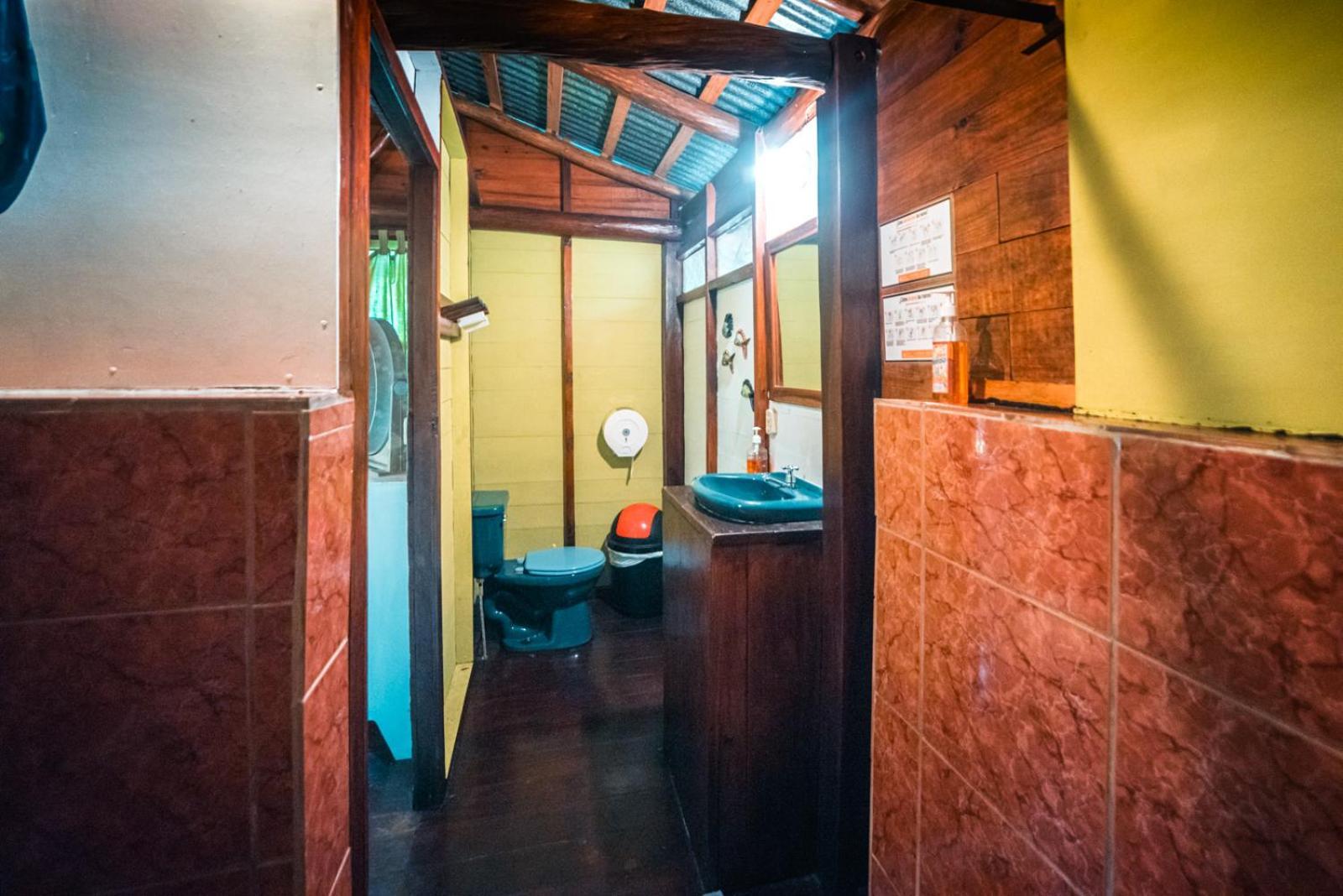 Hotel Casa Perico Rio Dulce Town Extérieur photo
