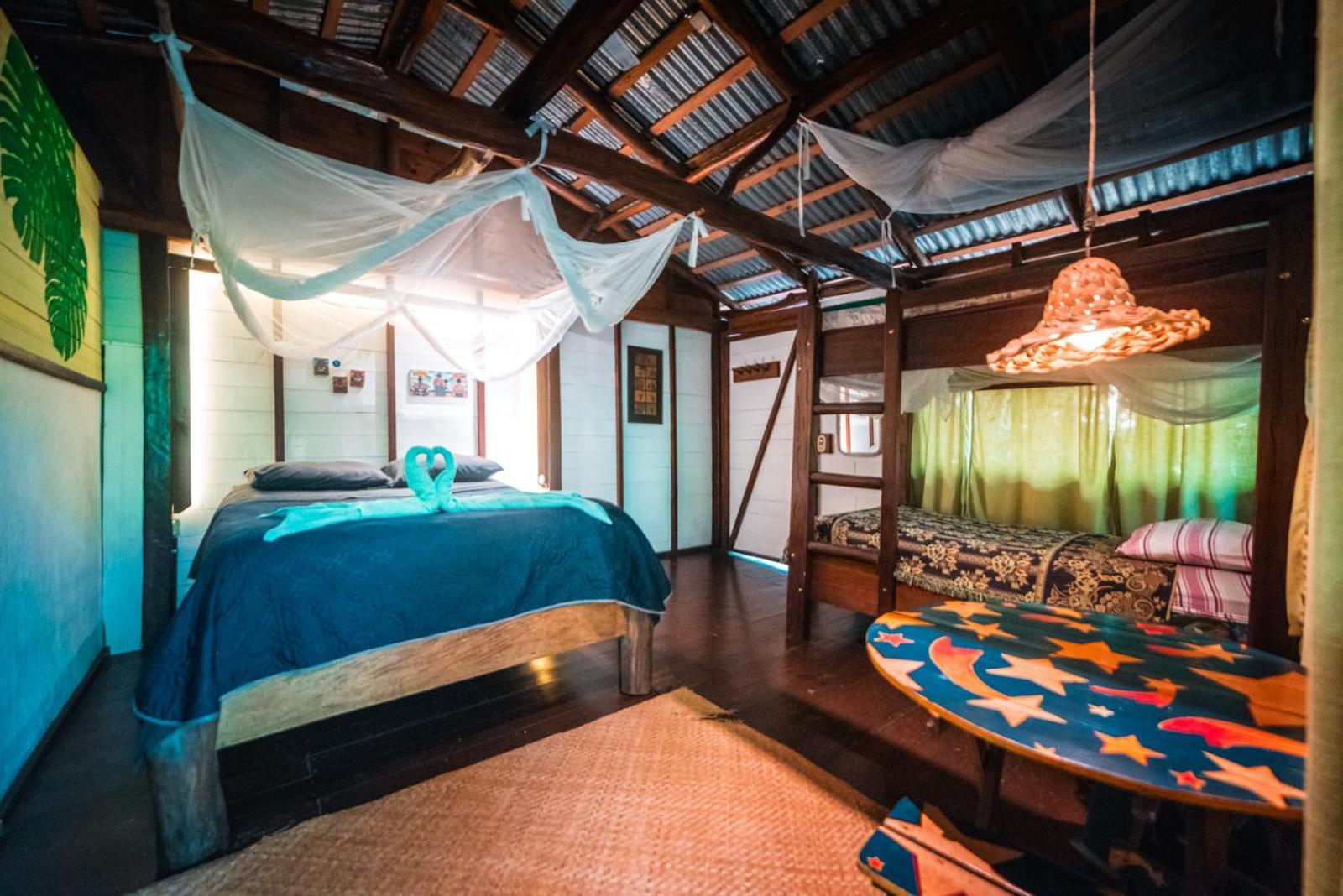 Hotel Casa Perico Rio Dulce Town Extérieur photo