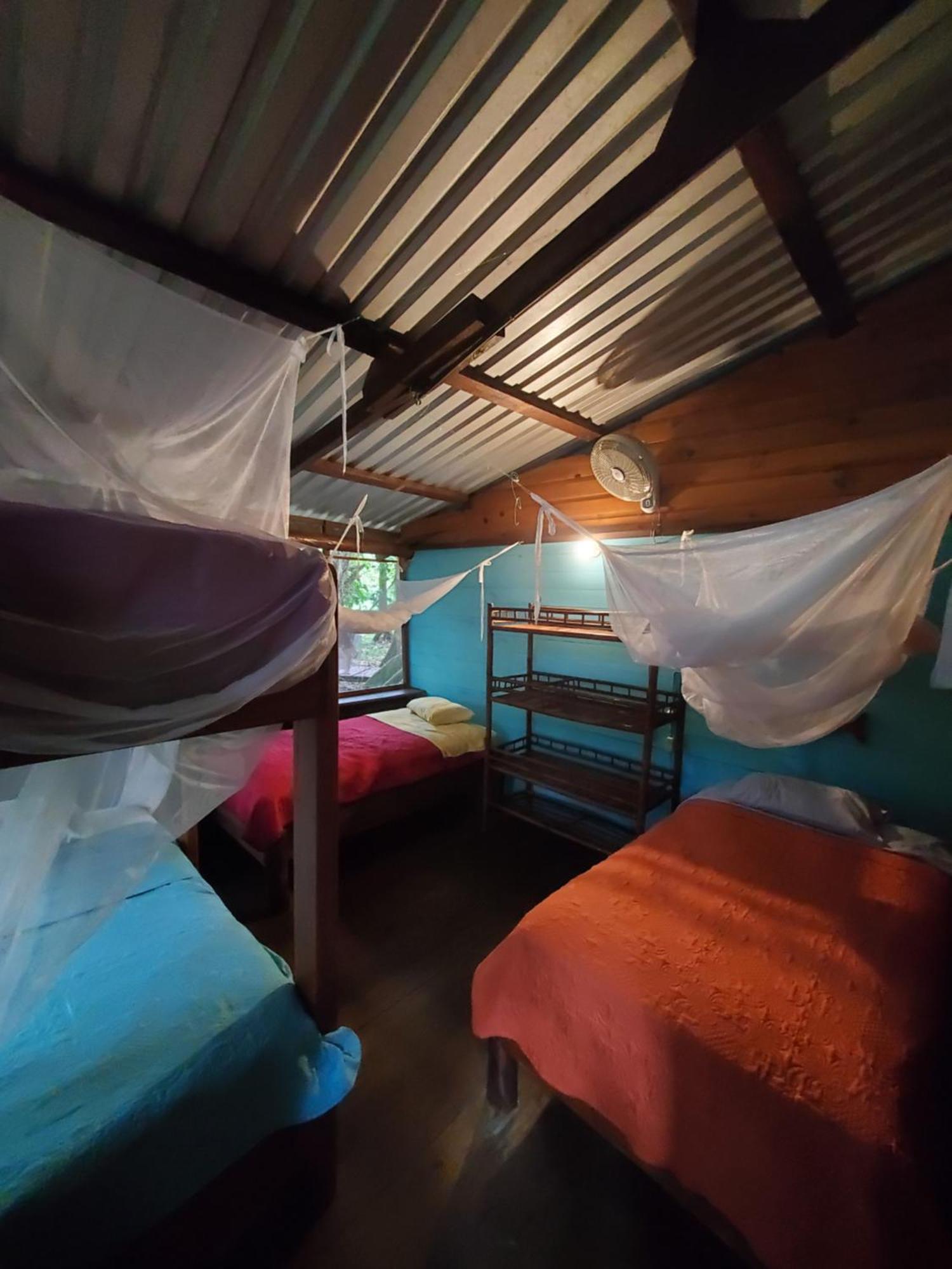 Hotel Casa Perico Rio Dulce Town Extérieur photo